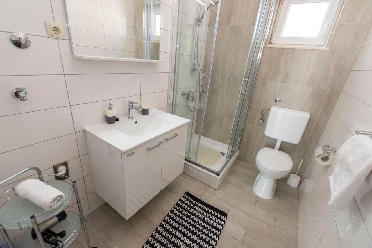 Apartment Nensi Primošten Exteriör bild
